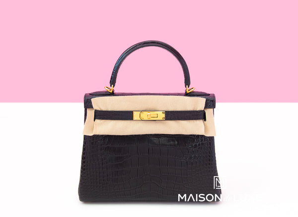Hermès Matte Nile Croc Kelly 28  Classic handbags, Handbag, Crocs
