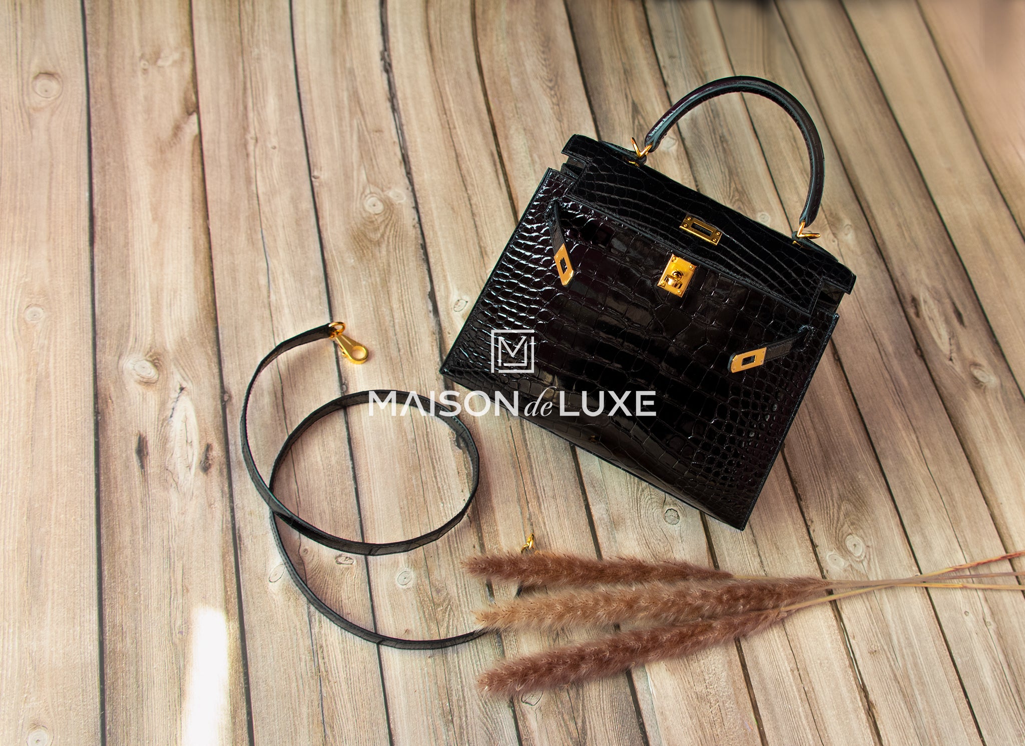 Hermes Kelly Sellier 25 Noir Black Shiny Crocodile Alligator Handbag –  MAISON de LUXE