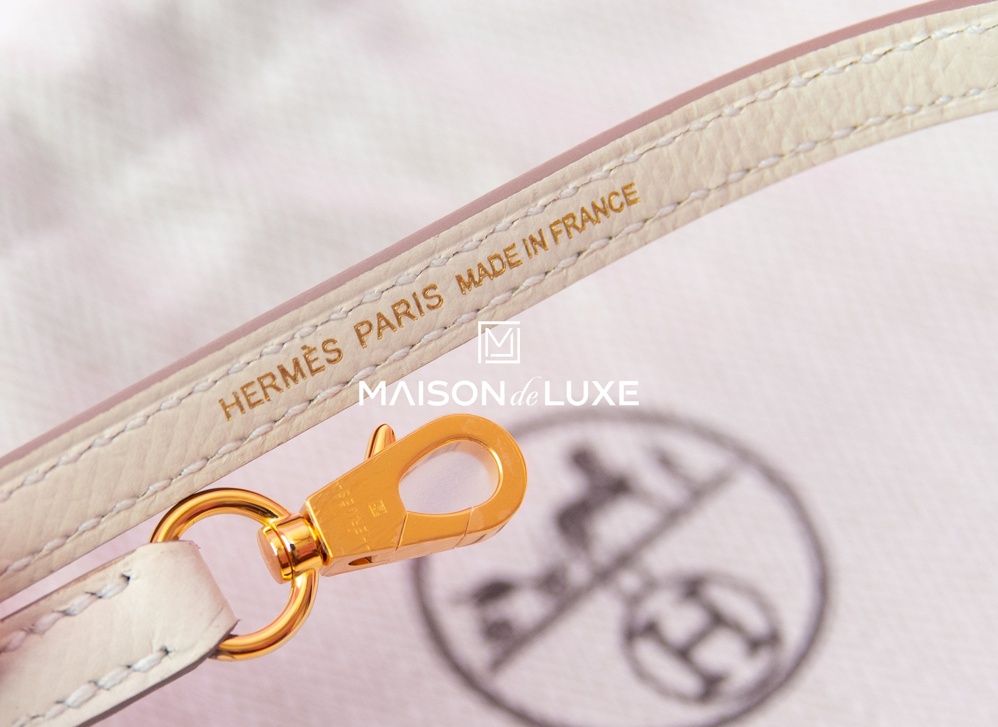 Hermes Craie Off White Mini Kelly II 20 cm Epsom Pochette Clutch Bag –  MAISON de LUXE