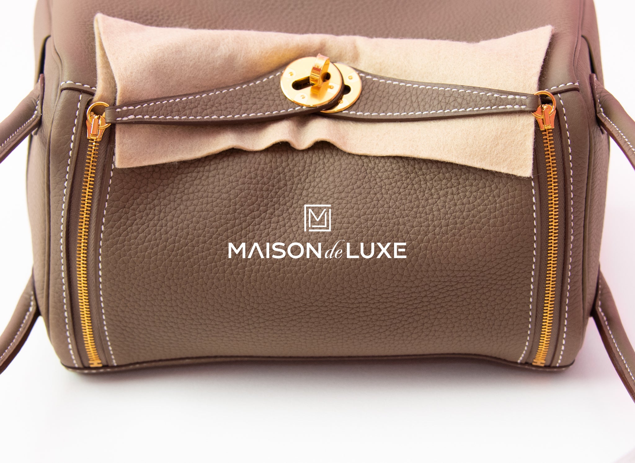 Hermès Lindy Etoupe Clemence Mini 20 Gold Hardware, 2023 (Like New) , Brown Womens Handbag