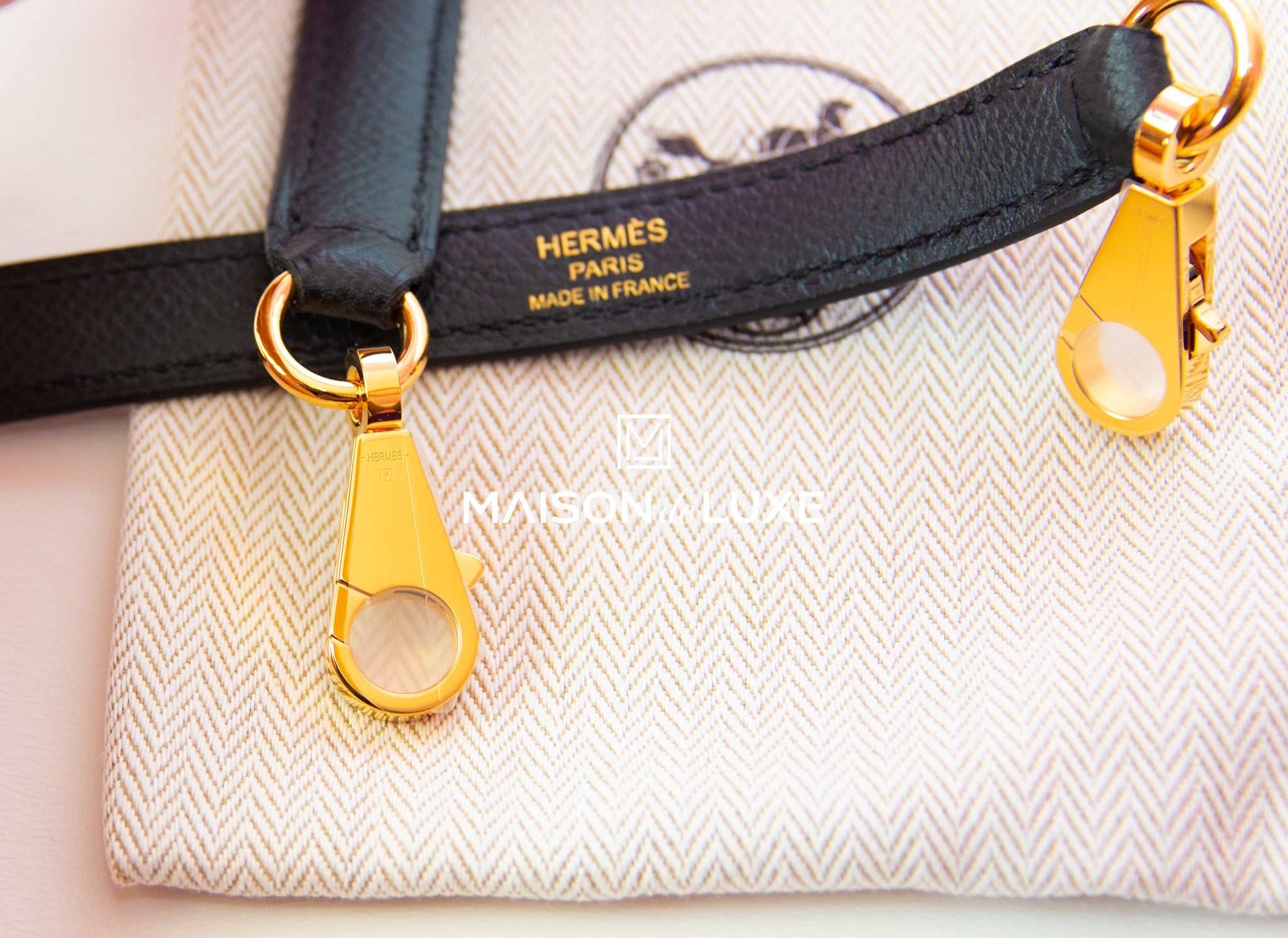 Hermès - Hermès Kelly 28 Epsom Leather Handbag-Noir Silver Hardware