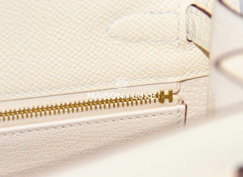 Hermès Kelly Handbag in the color Rose Sakura, Sallier, Epsom Leather.