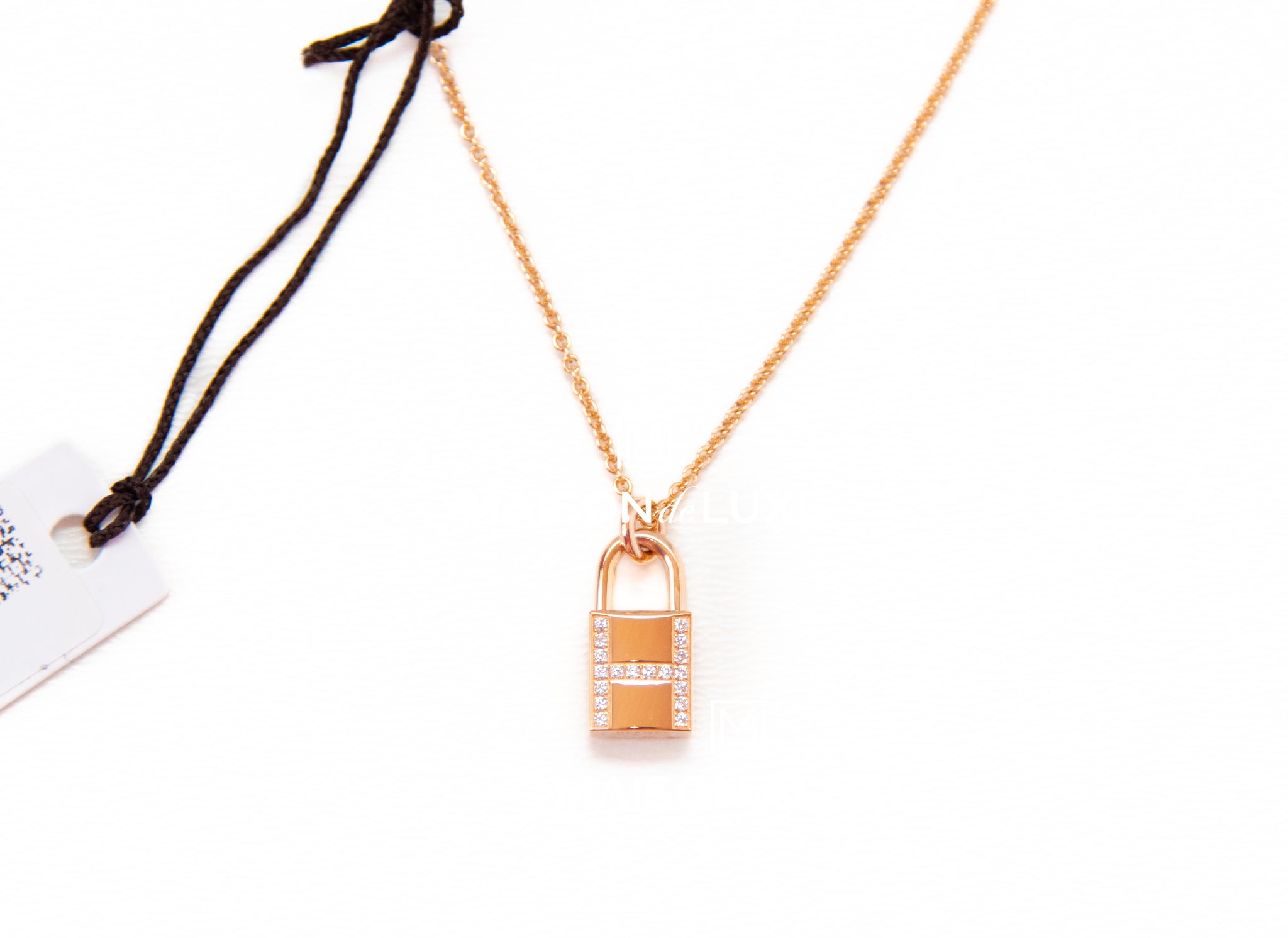Hermes Cadena Flower Lock Charm Pendant Necklace (Gold)
