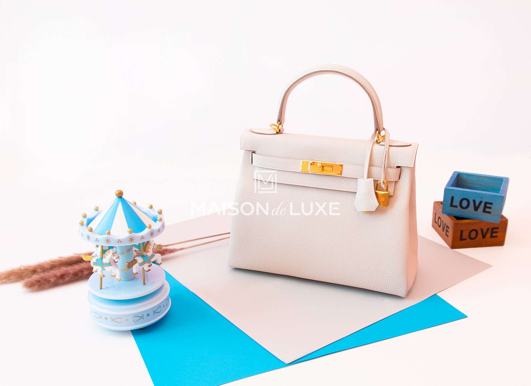 Hermès Kelly 32 Retourne Chalk Craie Togo with Gold Hardware - Bags -  Kabinet Privé
